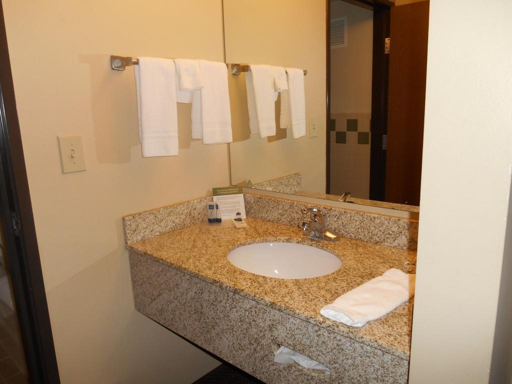 Americinn By Wyndham Boiling Springs Near Gardner Webb U Номер фото